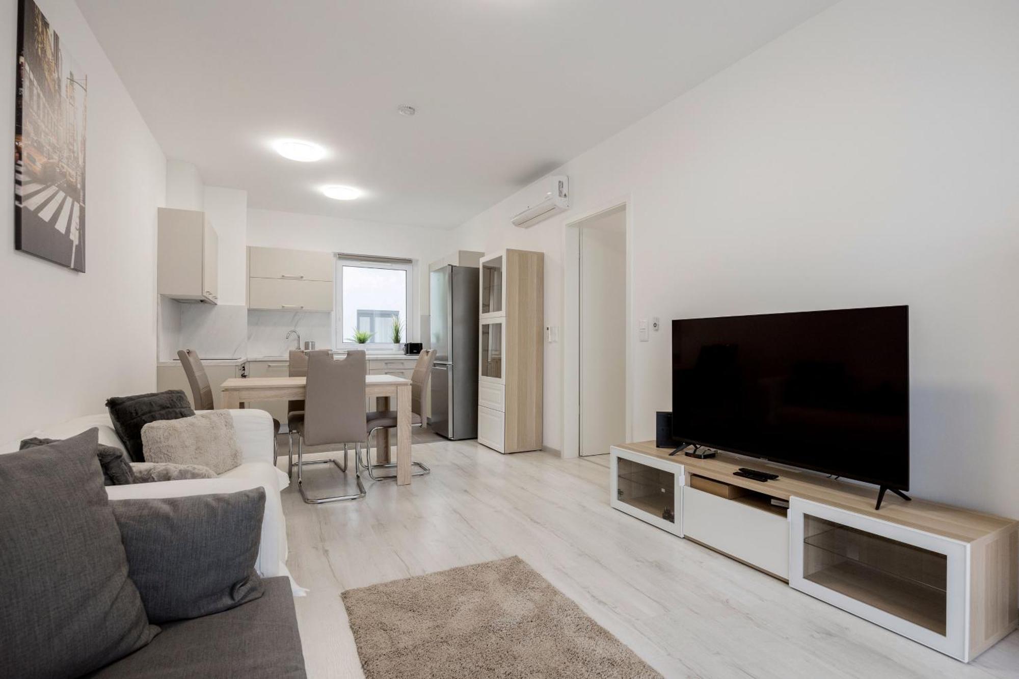 Апартаменты Bb - 2br With Parking Close To Centre *