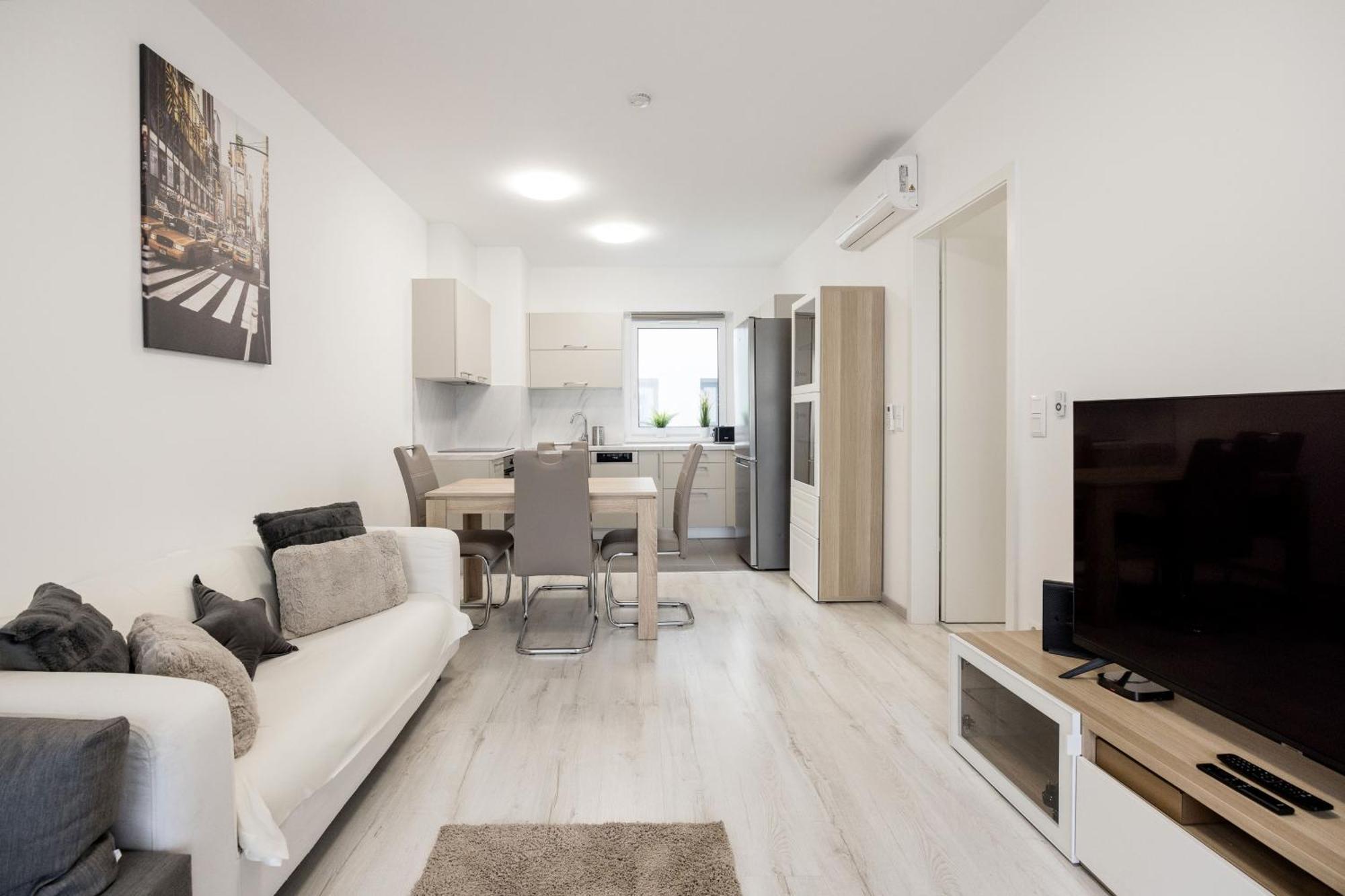 Bb - 2br With Parking Close To Centre Апартаменты *